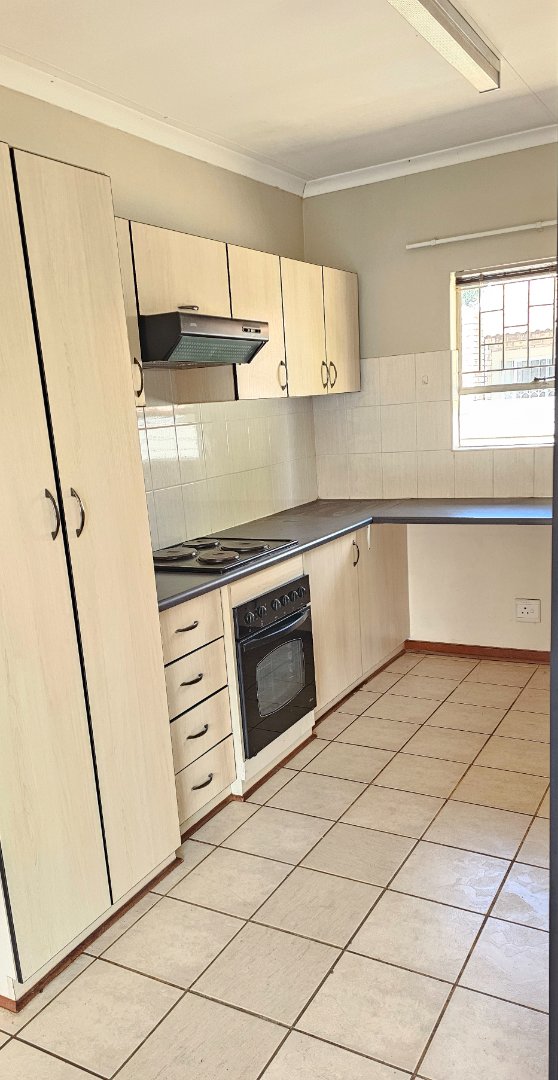 2 Bedroom Property for Sale in Langenhovenpark Free State